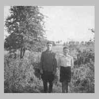 057-0093 Neu Ilischken - Hans und Gustav Leibinn im Jahre 1944 .JPG
